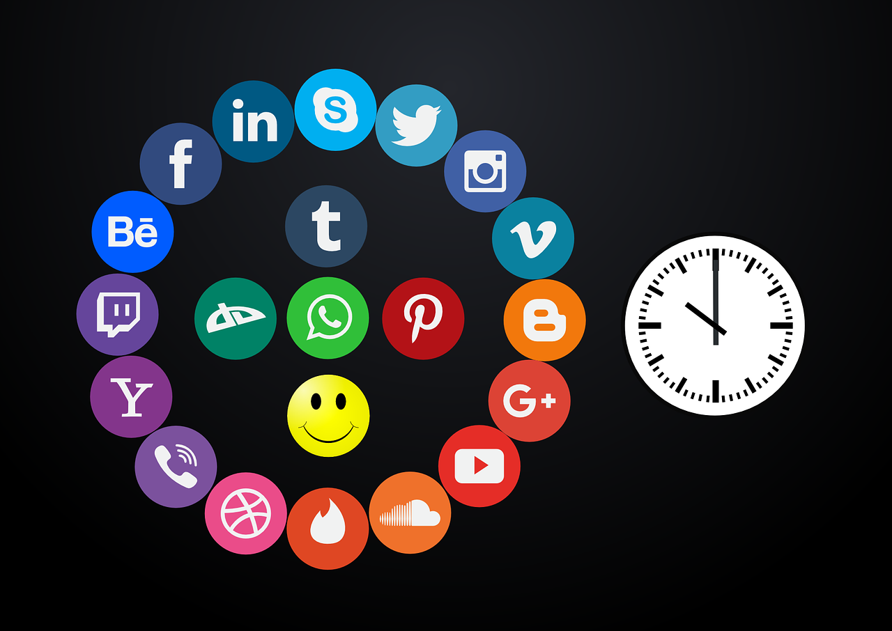 icon set, social media, world-1232558.jpg